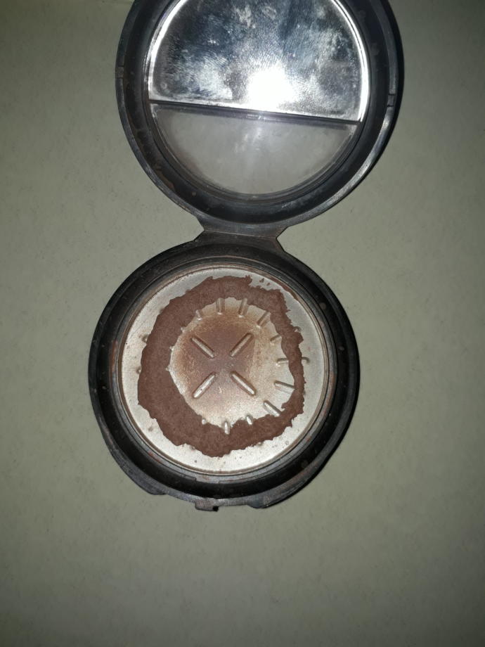 Makyaj ile Cam Gibi Bir Cilde Nasıl Sahip Olunur?