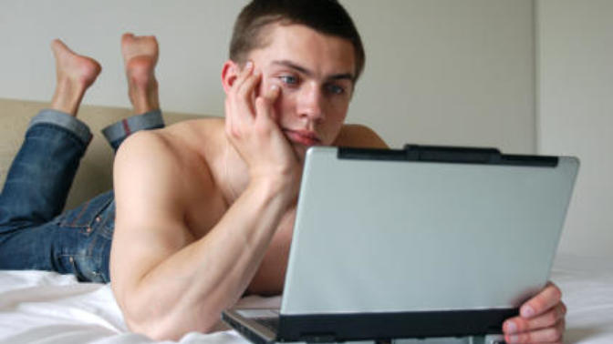 Porno İzlemenin İnsan Psikolojisine Verdiği Zararlar Nelerdir?