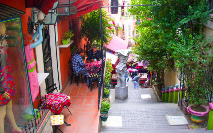 İstanbul'un Güzel ve İlginç 8 Sokağı!