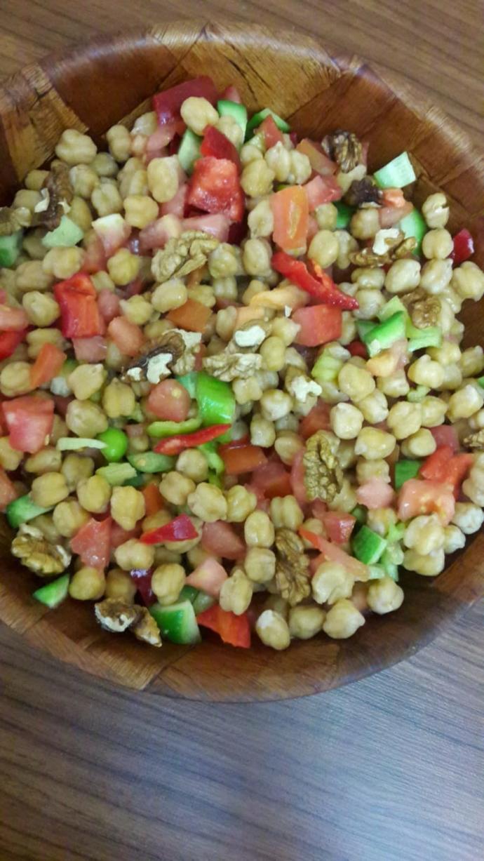Diyet Dostu Nohut Salatası Nasıl Yapılır?