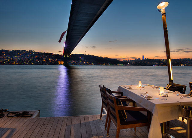 Sevgilinize Unutulmayacak Bir Gece Sunacağınız İstanbul'un En Güzel Manzaralı 9 Yemek Mekanı