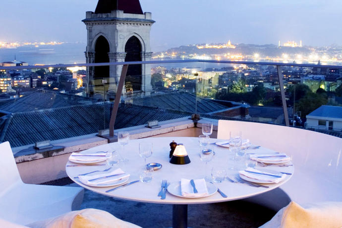 Sevgilinize Unutulmayacak Bir Gece Sunacağınız İstanbul'un En Güzel Manzaralı 9 Yemek Mekanı