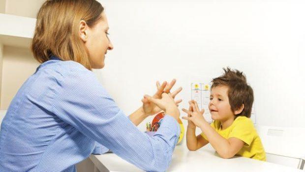 Otizm Nedir? Çocuklarda Belirtileri Ve Dikkat Edilmesi Gerekenler Nelerdir?