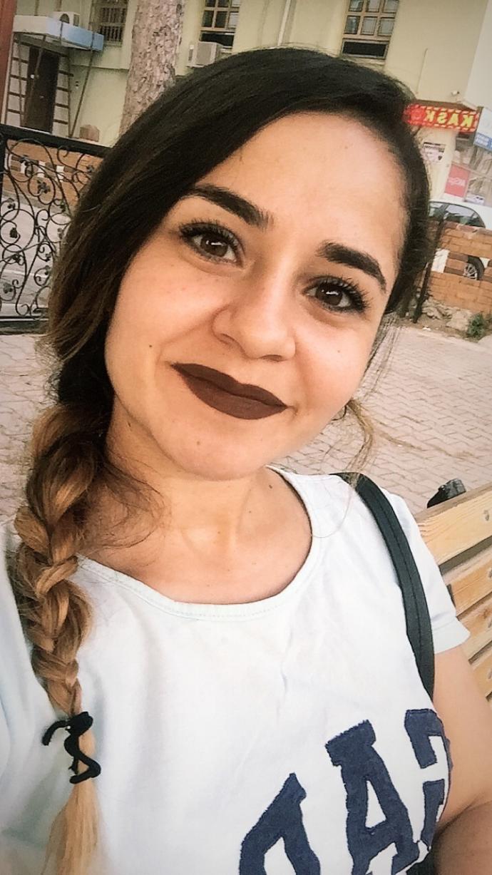 KizlarSoruyor Fenomen Röportajları Devam Ediyor! Bu Haftaki Konuğumuz: küçükabla