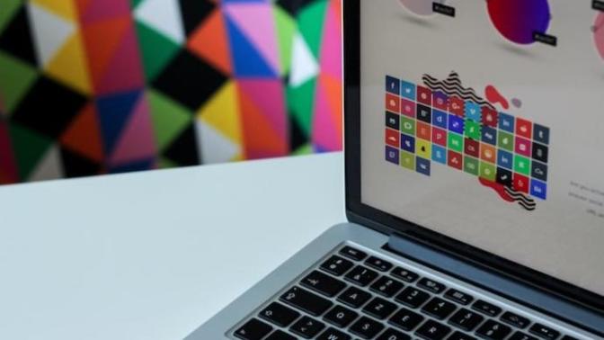 Grafik Tasarım Öğrencilerinin ve Grafik Tasarım Çalışanlarının Kullandığı veya Kullanması Gereken Programlar Nelerdir?