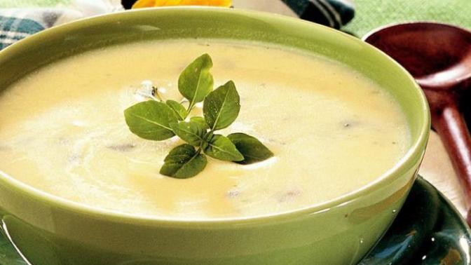 Bugün Ne Çorba Yapsam Diye Düşünenlere: Sütlü Patates Çorbası Tarifi