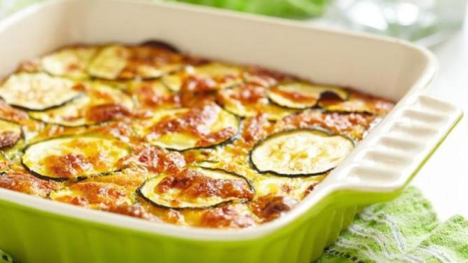 Kabağı Soydum, Tezgahıma Koydum, Ben Bir Yemek Uydurdum: Kıymalı Kaşarlı Kabak!
