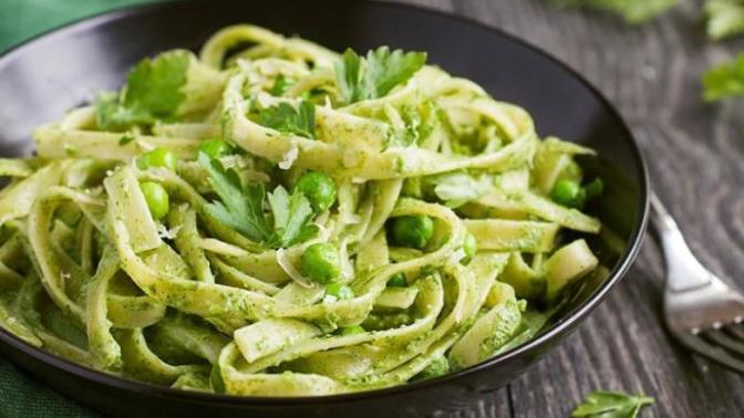 Fesleğenli Pesto Soslu Makarna Tarifi