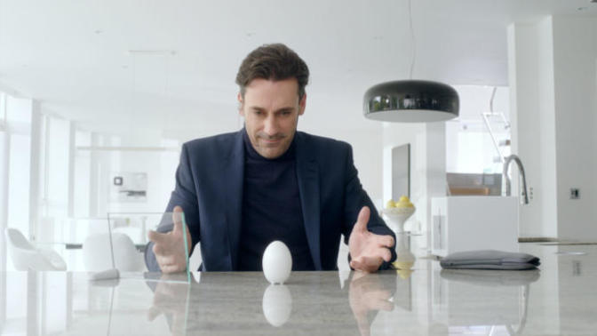Bilim Kurgu ve Ötesi: Black Mirror'un En Etkileyici Bölümü Beyaz Noel Hangi Mesajları İçeriyor?