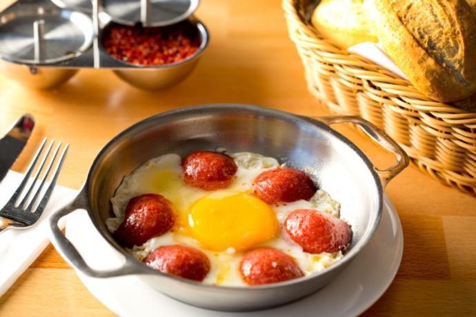 Sucuklu Yumurta