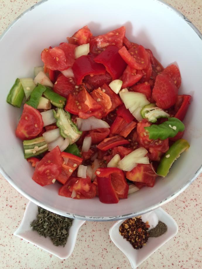 Penne Makarna Eşliğinde Ev Yapımı Napoliten Sos!