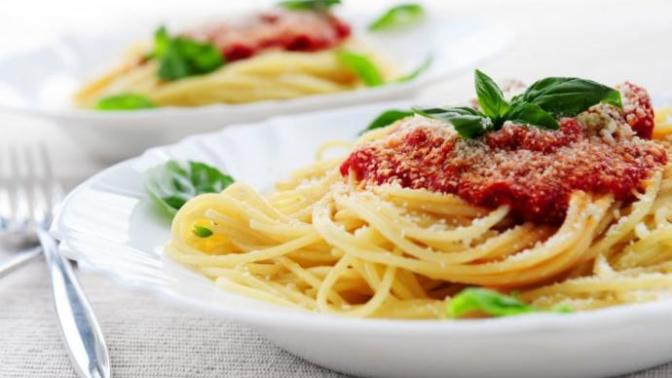 Penne Makarna Eşliğinde Ev Yapımı Napoliten Sos! 