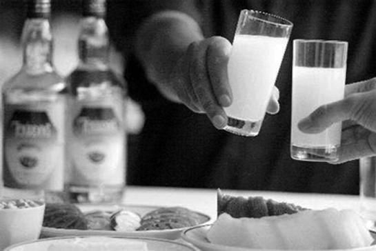 Rakı Kültüründe Uyulması Gereken 5 Altın Kural