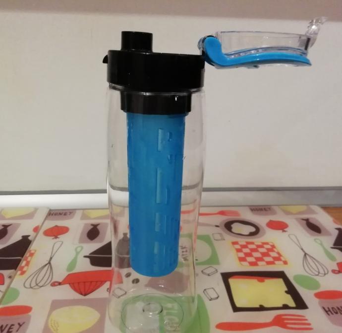 Detoks Su Matarası