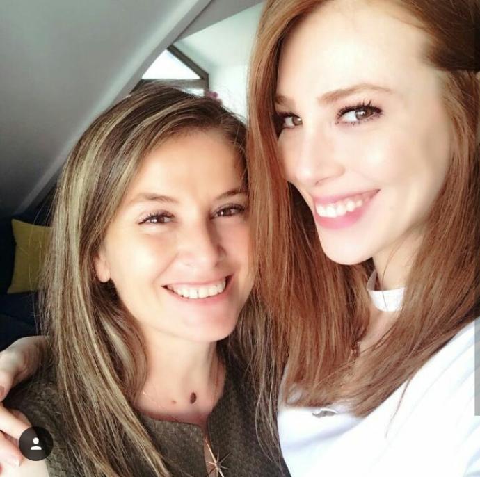 Elçin Sangu'nun annesi