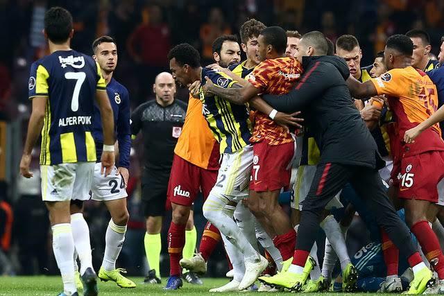 Galatasaray 2 Fenerbahçe 2!