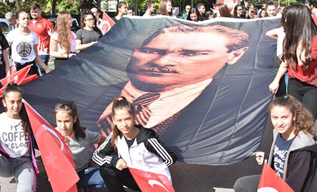 KKTC'de 10 Kasım Tartışmalara Neden Oldu