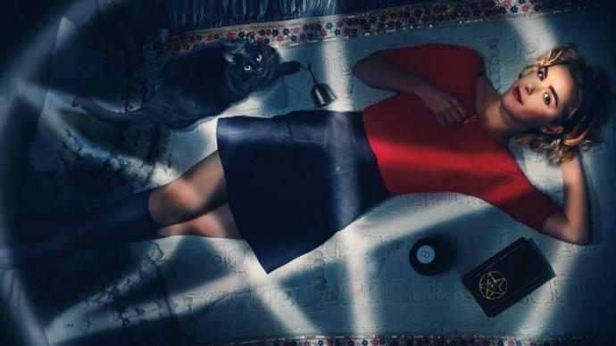 90lar Aşıkları Sevinecek: Tatlı Cadı Sabrina Bu Kez Netflixin Yeni Gerilim Dizisi Oldu!