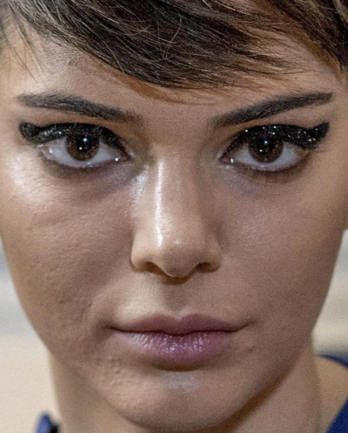 Kendall Jenner’ın Photoshopsuz Suratı