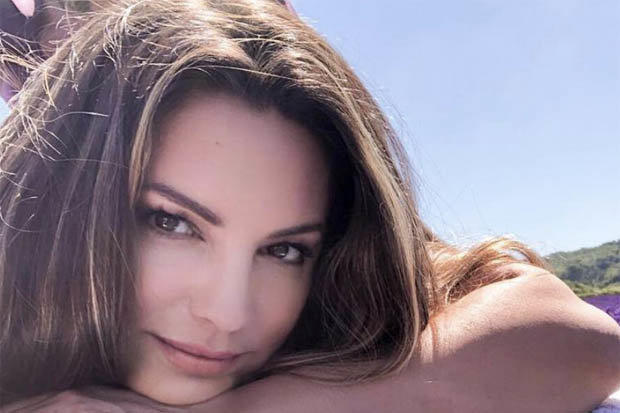 Baktıkça Nefes Alırken Güçlük Çekeceğiniz, Dünyanın En Seksi Kadını: Kelly Brook