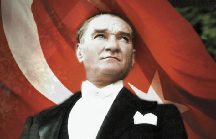 Kasım’da Aşk Başkadır Çünkü Bize Ölümsüz Bir Aşkı Hatırlatır! Ulu Önderimiz Atatürk’ün Kalplerimizi Isıtacak 4 Özel Anısı!