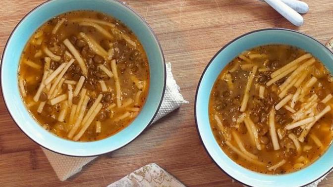 Erişteli Yeşil Mercimek Çorbası Nasıl Yapılır?