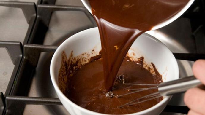 Browni Tadında Islak Kek Nasıl Yapılır?