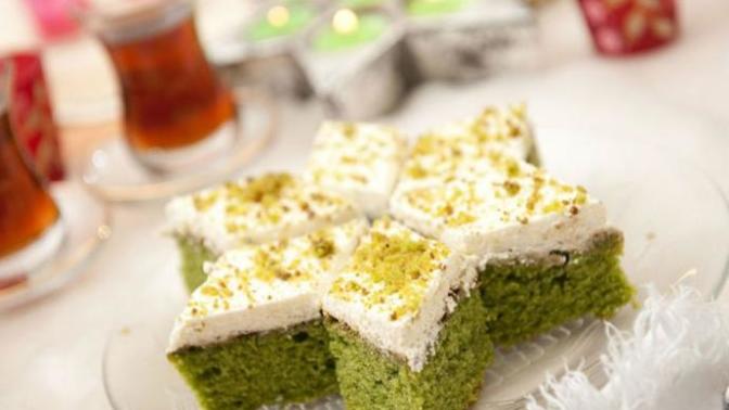 Ispanaktan Kek Olur muymuş Diyenlere: Muhallebili Ispanaklı Kek