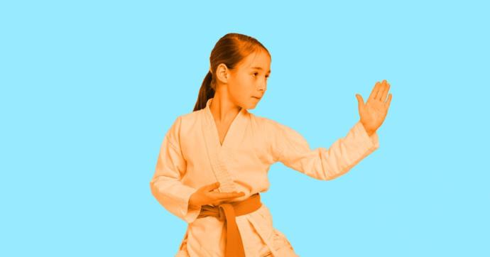 Rusya’da 10 Yaşındaki Küçük Kız Tecavüzcüyü Karate ile Uzaklaştırdı