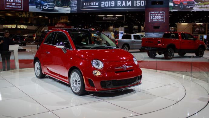 Fiat 500 Abarth modeli çok daha güçlü bir motor seçeneği sunuyor