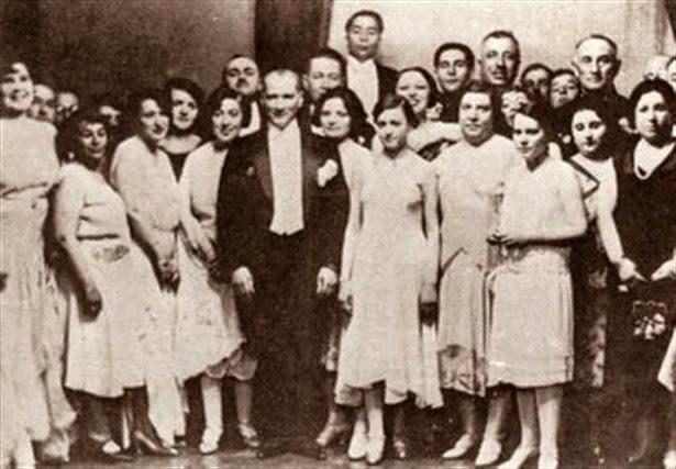 Kadına Şiddet Anneye İhanettir! Onlar Bizim Geleceğimiz Onlar Bizim Kurtuluşumuz!