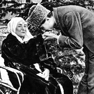 Kadına Şiddet Anneye İhanettir! Onlar Bizim Geleceğimiz Onlar Bizim Kurtuluşumuz!