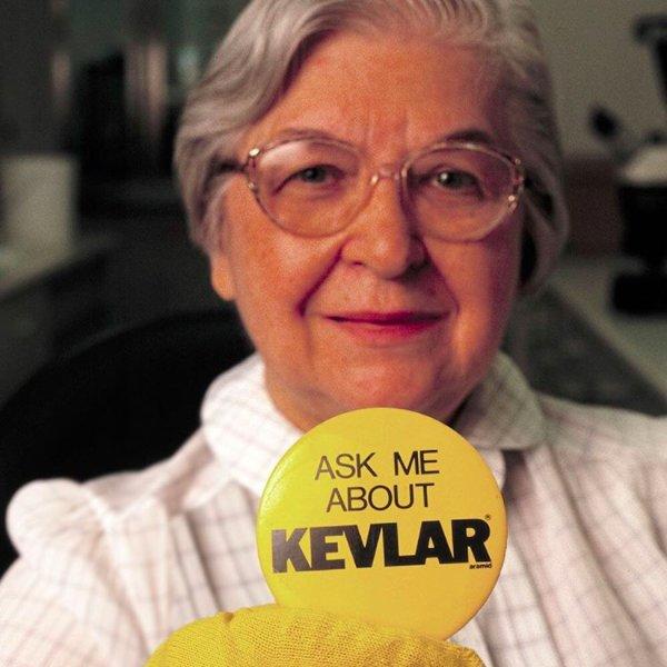 Kevlar, kurşungeçirmez yeleklerin yapımında kullanılan sert maddenin adı