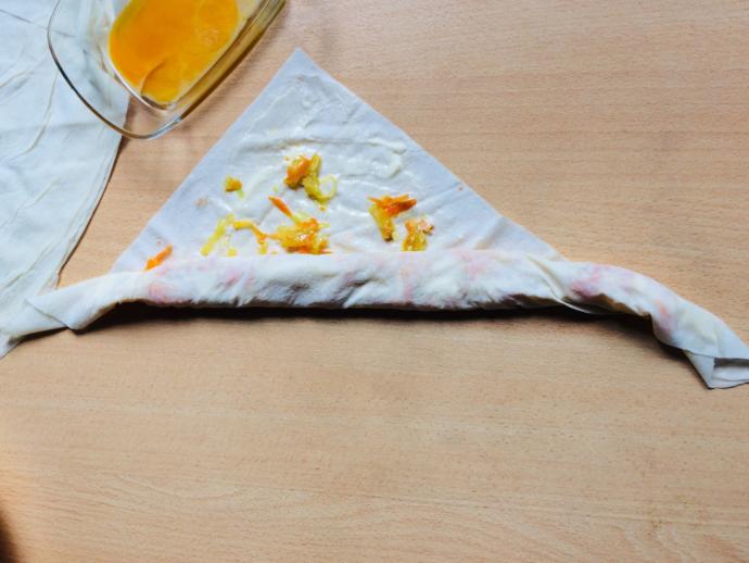 Farklı Bir İç Malzeme İle “Gül Böreği” Tarifi!