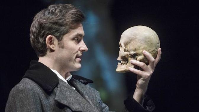 İntikam ve Dramın Başrol Olduğu: Hamlet Oyunu
