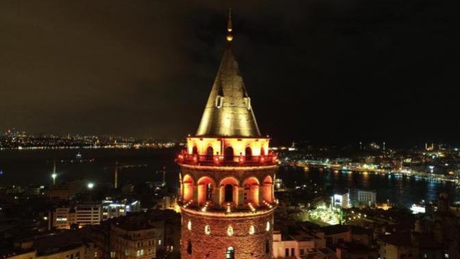 Galata Kulesi Kadınlar için Turuncu Oldu