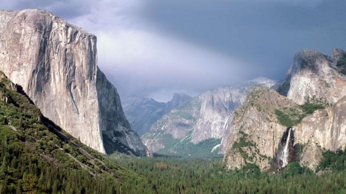 California, ABD'de bulunan bu parkı her yıl 3.5 milyon kişi ziyaret ediyor