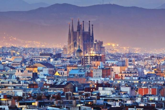 Barcelona'nın simgesi Sagra de Familia