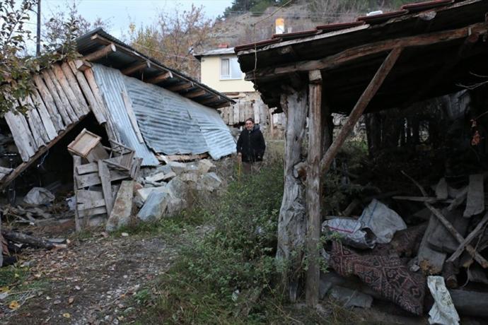 Ali Dede ve Kedileri Yeni Evlerine Kavuştu