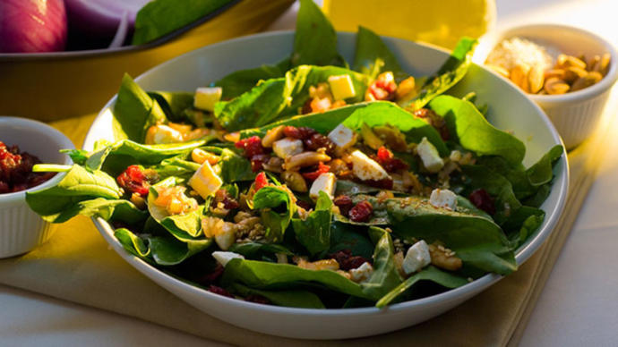 Ispanak Salatası