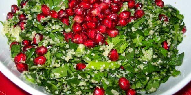 Hem Tadı Hem de Sunumu Şık Bir Lezzet: Narlı Cevizli Ispanak Salata Tarifi!