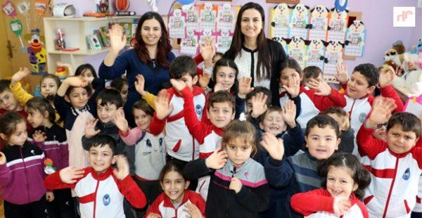 Dünyanın En İyi 10 Öğretmeni Arasına Girmeyi Başaran İlk Türk: Nurten Akkuş