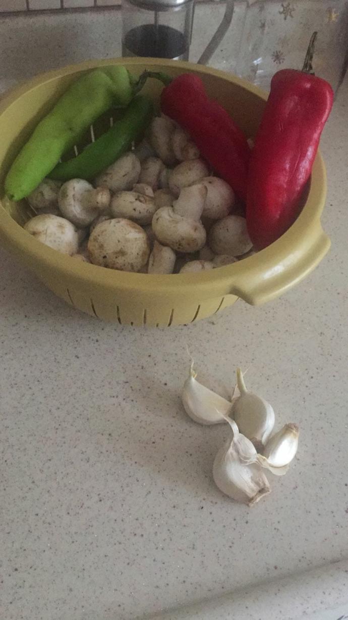resimde olmayan malzemeleri daha sonra bakkaldan aldım :)