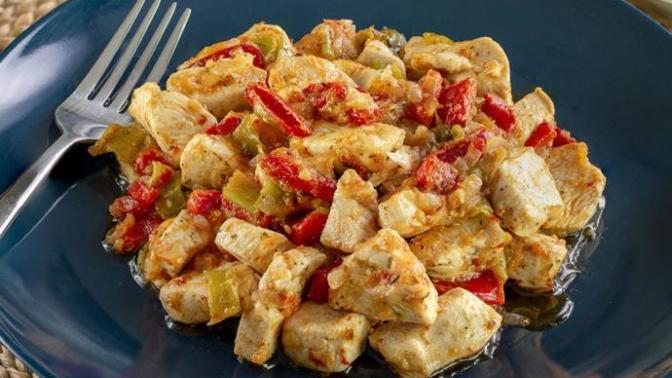 Mantar ve Tavuğun Büyük Aşkı: Mantarlı Tavuk Kavurma Yapıyoruz!