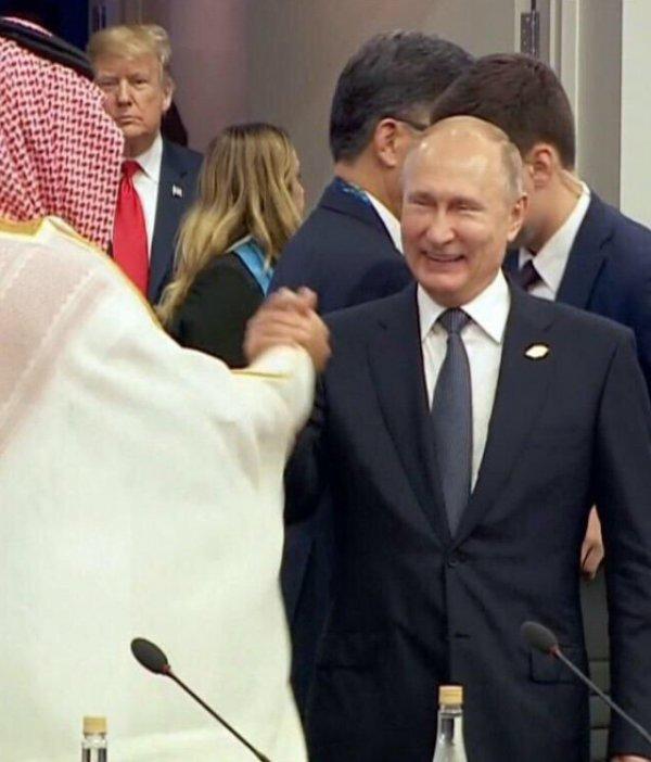 Bir Fotoğrafın Anatomisi: Siyaset Hayatın Ta Kendisi Dedirten Fotoğraf G-20 Zirvesine Damgasını Vurdu