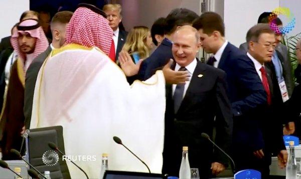 Putinin gözlerindeki afacan çocuk bakışı