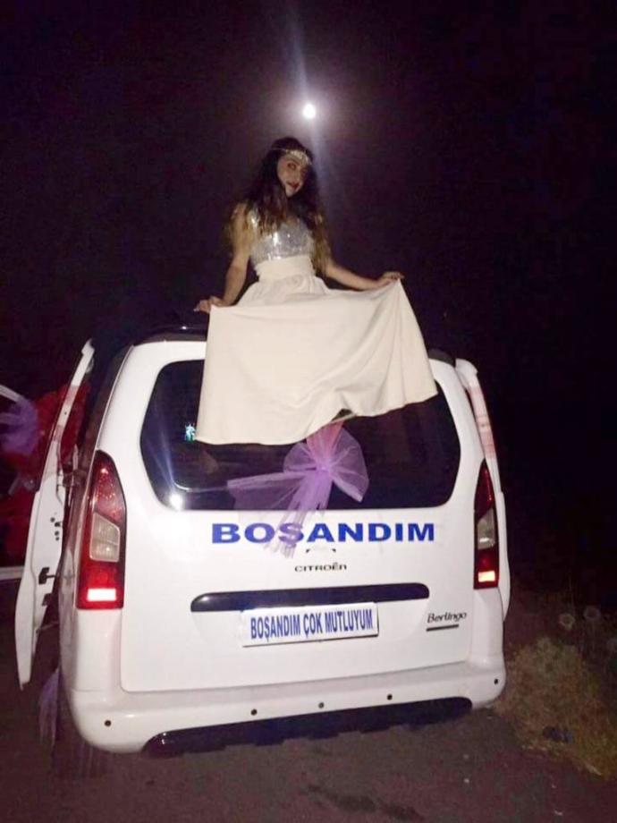 Bu Kutlamalar Düğün İçin Değil, Boşanma İçin! Boşanmalarını Kutlayan İlginç İnsanlar