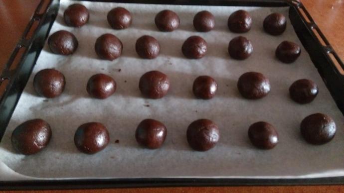 Çikolatalı Tatlı Sevenlere Browni Islak Kurabiye Tarifi