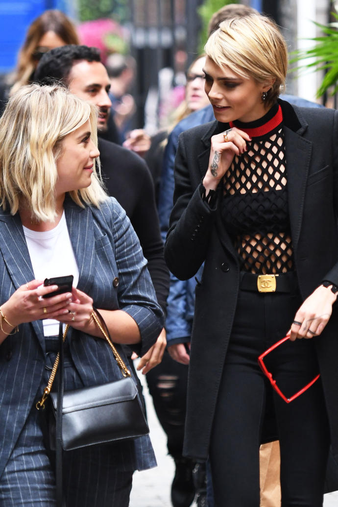 Ashley Benson Ve Cara Delevingne