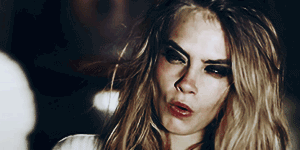 100 Yılın Çapkını Cara Delevingne’nin İlişki Karnesini Hazırlıyorum!